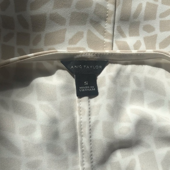 ANN TAYLOR SMALL CREAM & BEIGE BLOUSE - Picture 5 of 8